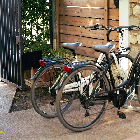 Bed And Bike Guest house